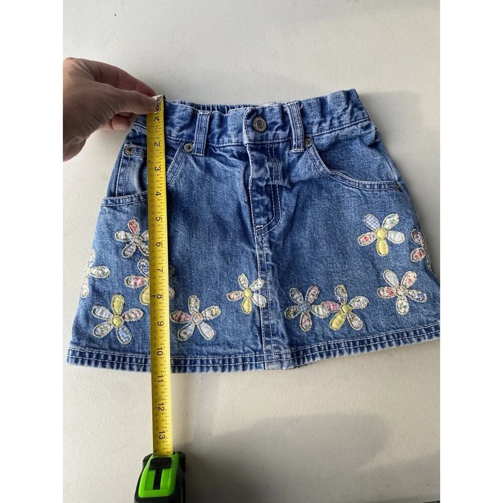 GAP Kids Girls Size 5 Denim Skirt Floral Applique Patchwork Floral Daisy